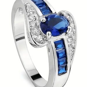 2/$25💥 NEW Elegant Blue and Silver Women's Fashion Ring Sz 7